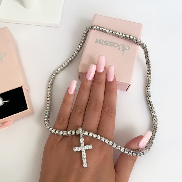 Khloe Tennis Cross Necklace
